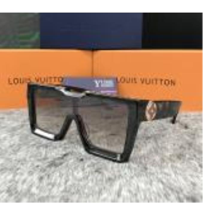 MẮT KÍNH LV 