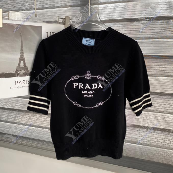 ÁO NỮ PRADA&nbsp;