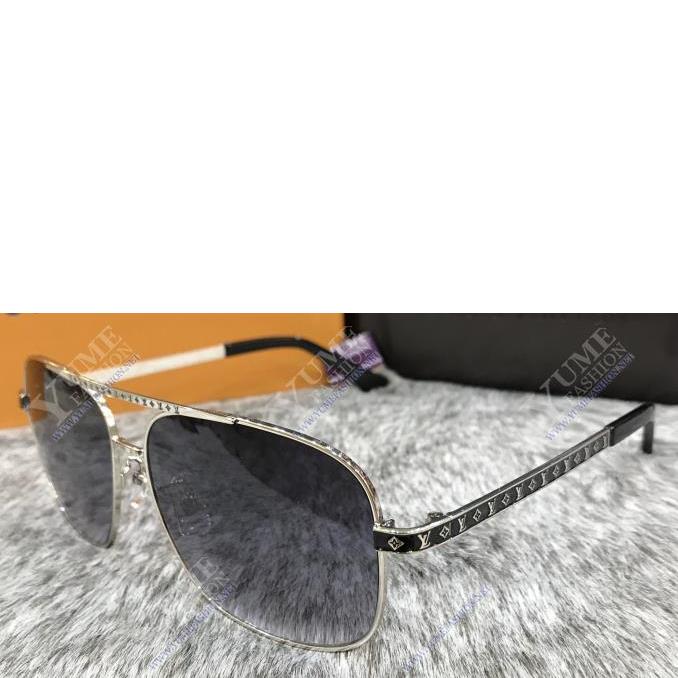 MẮT KÍNH LV 