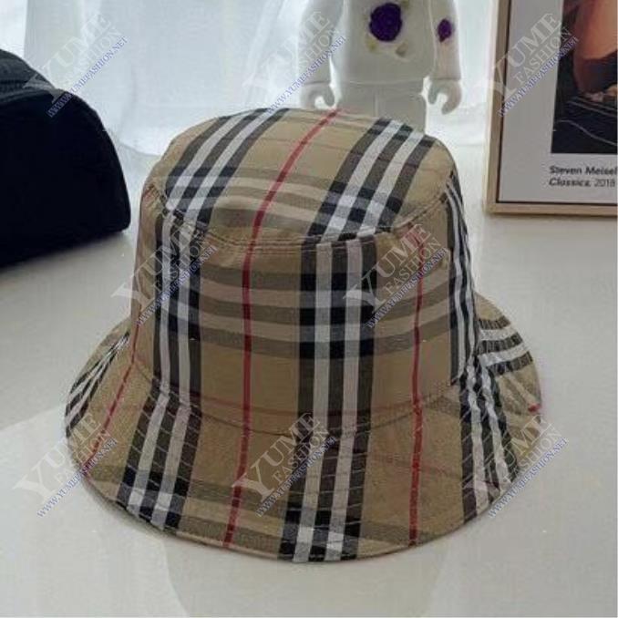 NÓN BURBERRY Nón Burberry