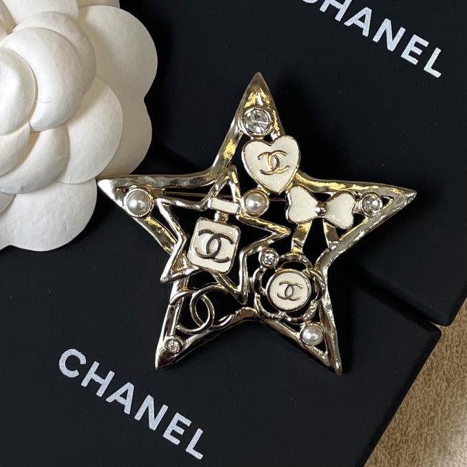 CÀI ÁO Cài áo Chanel