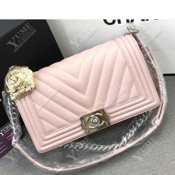 TÚI XÁCH CHANEL BOY V LAMBSKIN
